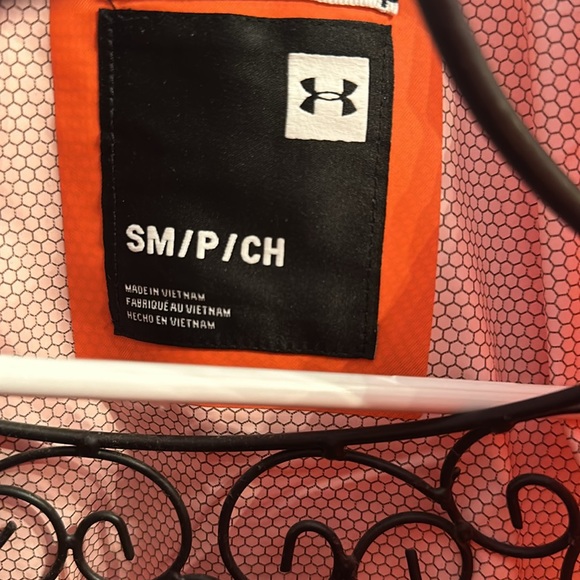 Under Armour NWT Orange Rain Jacket, full zip, with hood. Women’s Small - Picture 9 of 13